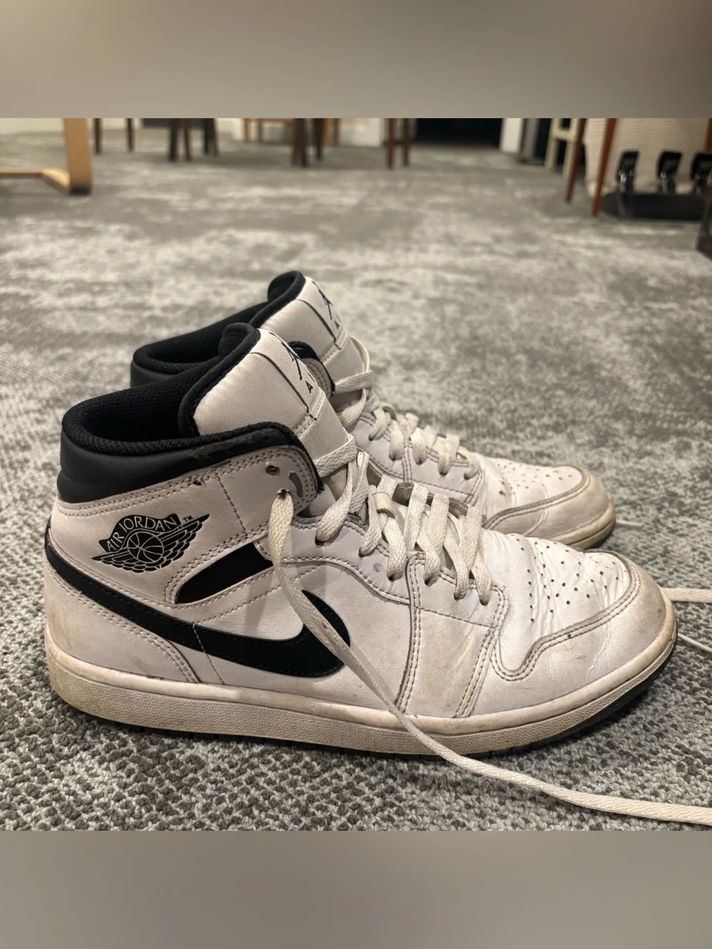 Jordan 1 Mid Reverse Panda Shoes Mens U.S. 9